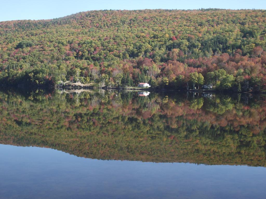 Chanterelle Inn & Cottages Featuring Restaurant 100 Km North River Bridge Exterior foto