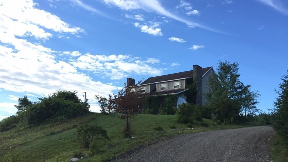Chanterelle Inn & Cottages Featuring Restaurant 100 Km North River Bridge Exterior foto